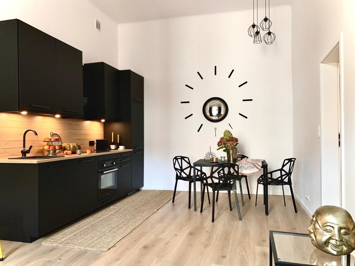 Black Velvet Apartment Красков Екстериор снимка
