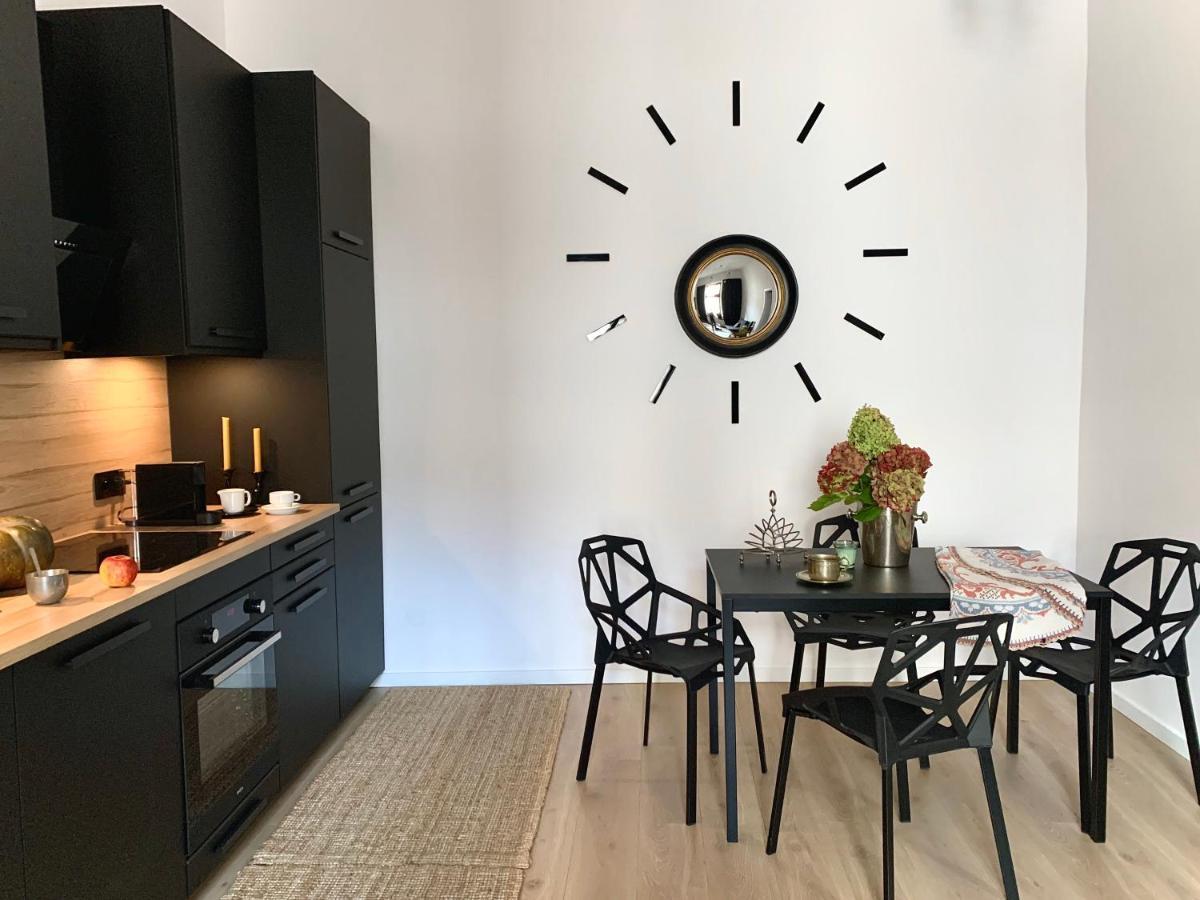 Black Velvet Apartment Красков Екстериор снимка